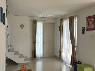 Rumah Dijual Siap Huni  Cluster Lavesh Harapan Indah 2 Bekasi