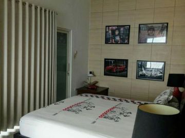 Rumah Florence Pakuwon City, Strategis, Minimalis, Siap Huni, Furnish