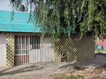 Casa para 2 Familias en venta en Isidro Casanova