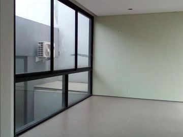 Rumah Cilandak Jakarta Selatan Konsep Minimalis Industrial