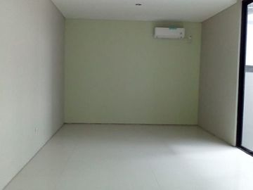 Rumah Cilandak Jakarta Selatan Konsep Minimalis Industrial