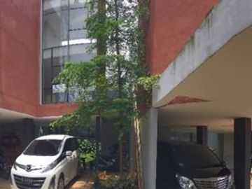 Rumah Cilandak Jakarta Selatan Konsep Minimalis Industrial