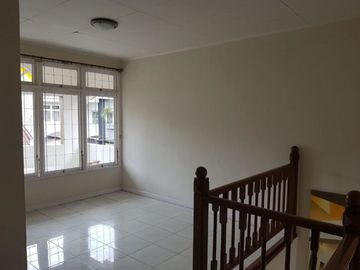 Rumah Nyaman Bagus 2 Lantai di Bintaro Jaya | DW 4464 - RS