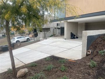 Casa en arriendo de 5 dorm. en Lo Barnechea