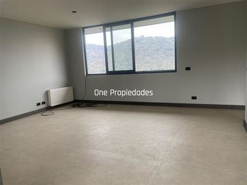 Casa en arriendo de 5 dorm. en Lo Barnechea
