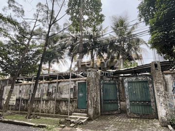 Rumah Hitung Tanah Premium Depan Taman Proklamasi