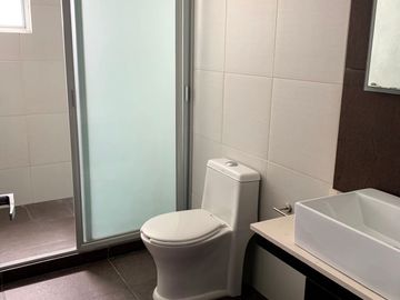 Vendo departamento en Lomas de Angelopolis II muy amplio cerca de Sonata