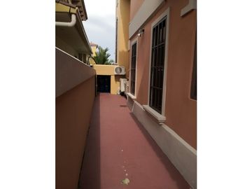 SEA CONFIABLE VENDE CASA EN DORAL