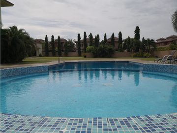 SEA CONFIABLE VENDE CASA EN DORAL