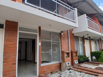 casa en venta en villa olimpica. Cod V126118