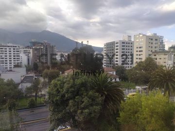 En Venta departamento Seis de Diciembre