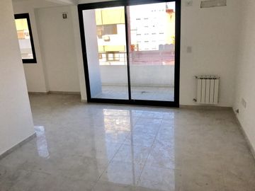 Excelente Duplex de 3  ambientes al frente con vista Abierta