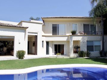 Real las quintas fina residencia en fraccionamiento exclusivo
