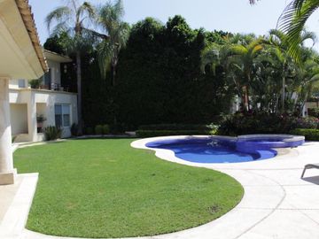 Real las quintas fina residencia en fraccionamiento exclusivo