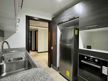HERMOSO DPTO 3 HABITACIONES CON BALCON- EN VENTA- BELLAVISTA- 150M2