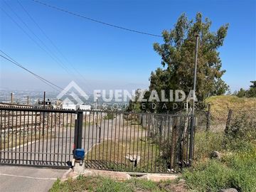 Sitio en venta en La Reina