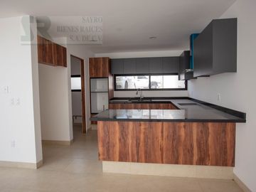 Casa con Jardín y Terraza en Zibatá, Santiago de Querétaro Centro