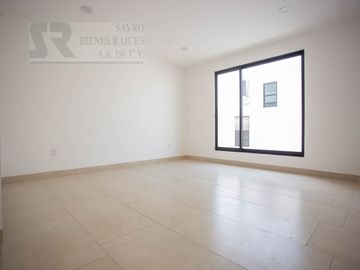 Casa con Jardín y Terraza en Zibatá, Santiago de Querétaro Centro