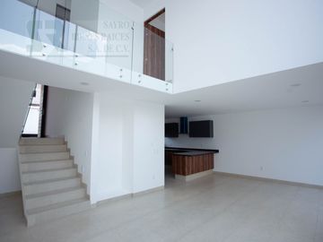 Casa con Jardín y Terraza en Zibatá, Santiago de Querétaro Centro