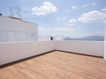 Casa con Jardín y Terraza en Zibatá, Santiago de Querétaro Centro
