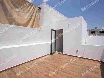 Casa con Jardín y Terraza en Zibatá, Santiago de Querétaro Centro