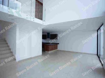 Casa con Jardín y Terraza en Zibatá, Santiago de Querétaro Centro