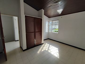 casa en venta en el limonar. Cod V16896