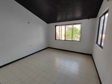 casa en venta en el limonar. Cod V16896