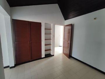 casa en venta en el limonar. Cod V16896