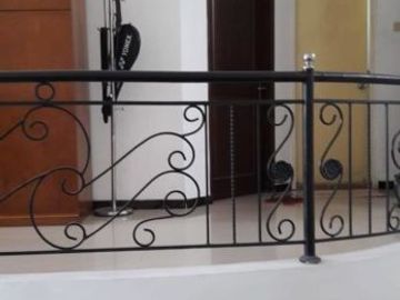 Rumah Sutorejo Timur Hadap Utara umsse