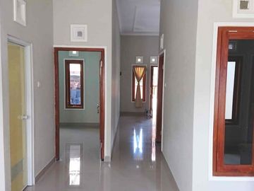 Rumah minimalis cantik siap huni dekat Pamela Tujuh