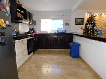 casa en venta en oriental. Cod V91103