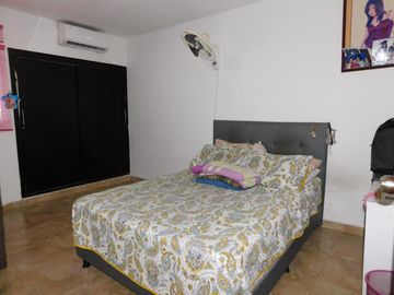 casa en venta en oriental. Cod V91103