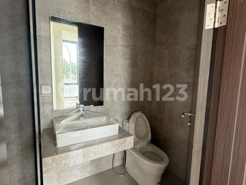 Ruko Baru Kondisi Bagus 3 Lantai Siap Huni di Elrey Biz Town BSD City, Tangerang