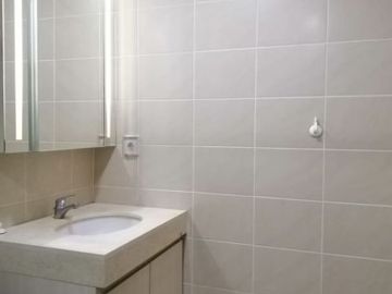 Apartemen ST Moritz Tower Royall 2 BR Siap Huni Furnished