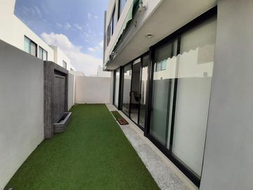 CASA EN VENTA EN GODAI