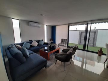 CASA EN VENTA EN GODAI