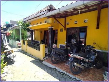Harga Turun, Owner Butuh Mendesak, Rumah Dekat Jogja Tronik