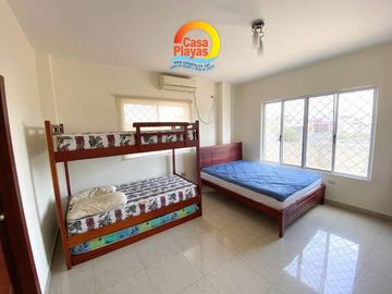 Alquiler Vacacional Casa Playas con piscina, capacidad 13 personas