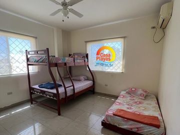 Alquiler Vacacional Casa Playas con piscina, capacidad 13 personas