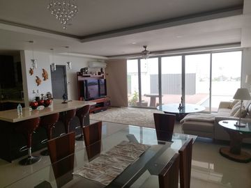 Se Vende Casa Cerca del Mar en Ballenita