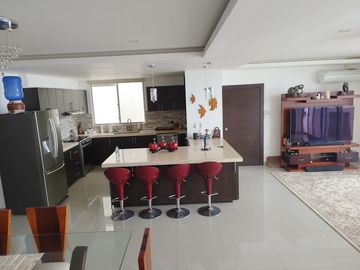 Se Vende Casa Cerca del Mar en Ballenita