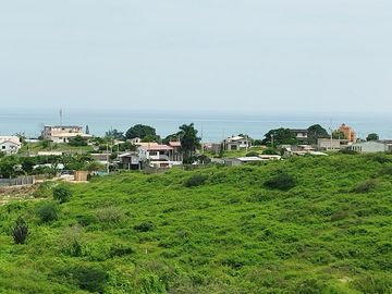 Se Vende Casa Cerca del Mar en Ballenita
