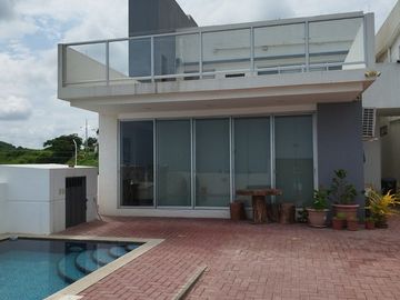 Se Vende Casa Cerca del Mar en Ballenita