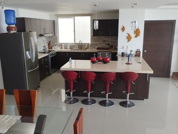 Se Vende Casa Cerca del Mar en Ballenita