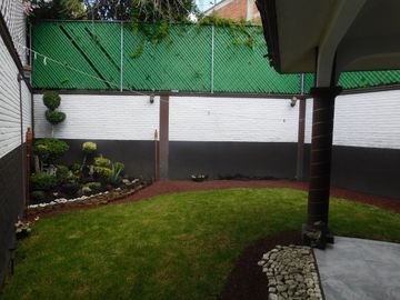 SE VENDE CASA EN PUEBLA EN EL FRACC. LOMAS DEL MARMOL AL SUR-ORIENTE ZONA LA CALERA