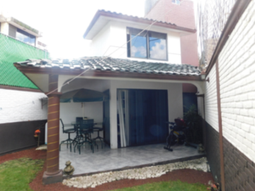 SE VENDE CASA EN PUEBLA EN EL FRACC. LOMAS DEL MARMOL AL SUR-ORIENTE ZONA LA CALERA
