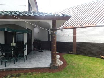 SE VENDE CASA EN PUEBLA EN EL FRACC. LOMAS DEL MARMOL AL SUR-ORIENTE ZONA LA CALERA