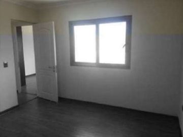 Se vende espaciosa casa cercano a plaza Miraflores