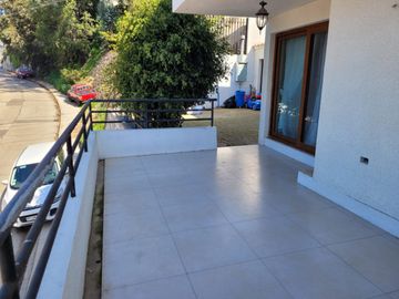 Se vende espaciosa casa cercano a plaza Miraflores